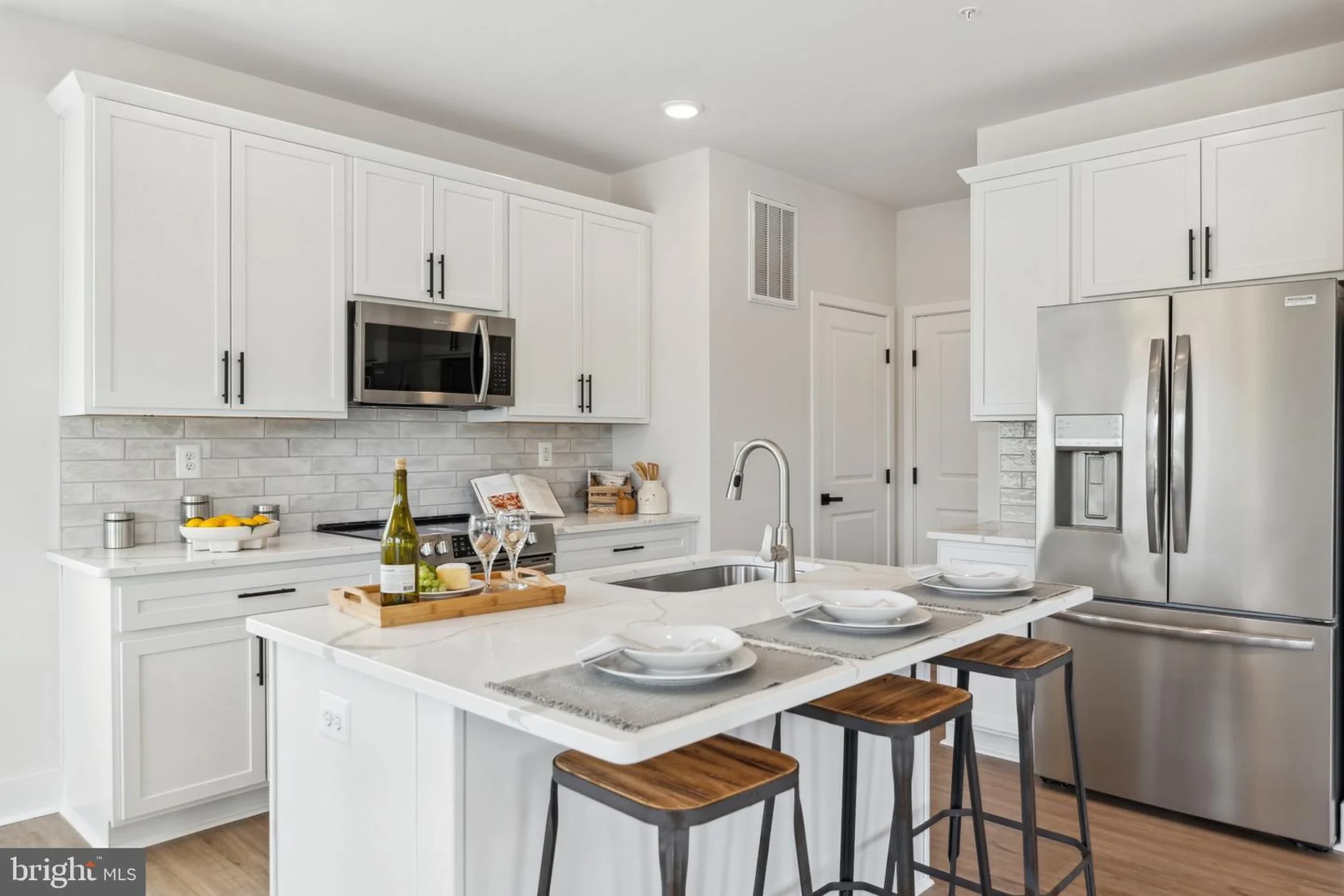 1003 Henry Avenue - Kitchen