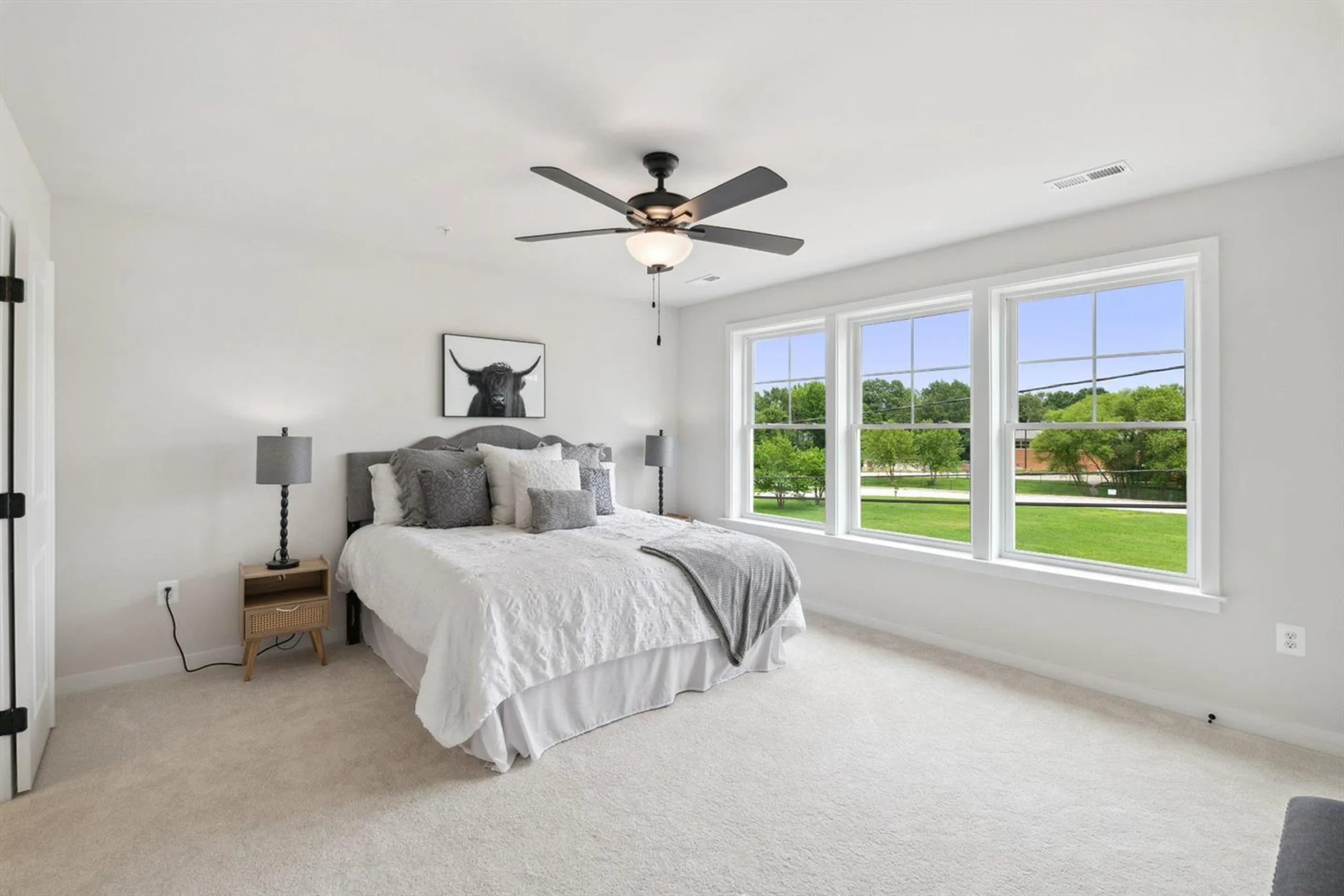 1003 Henry Avenue - Primary Bedroom