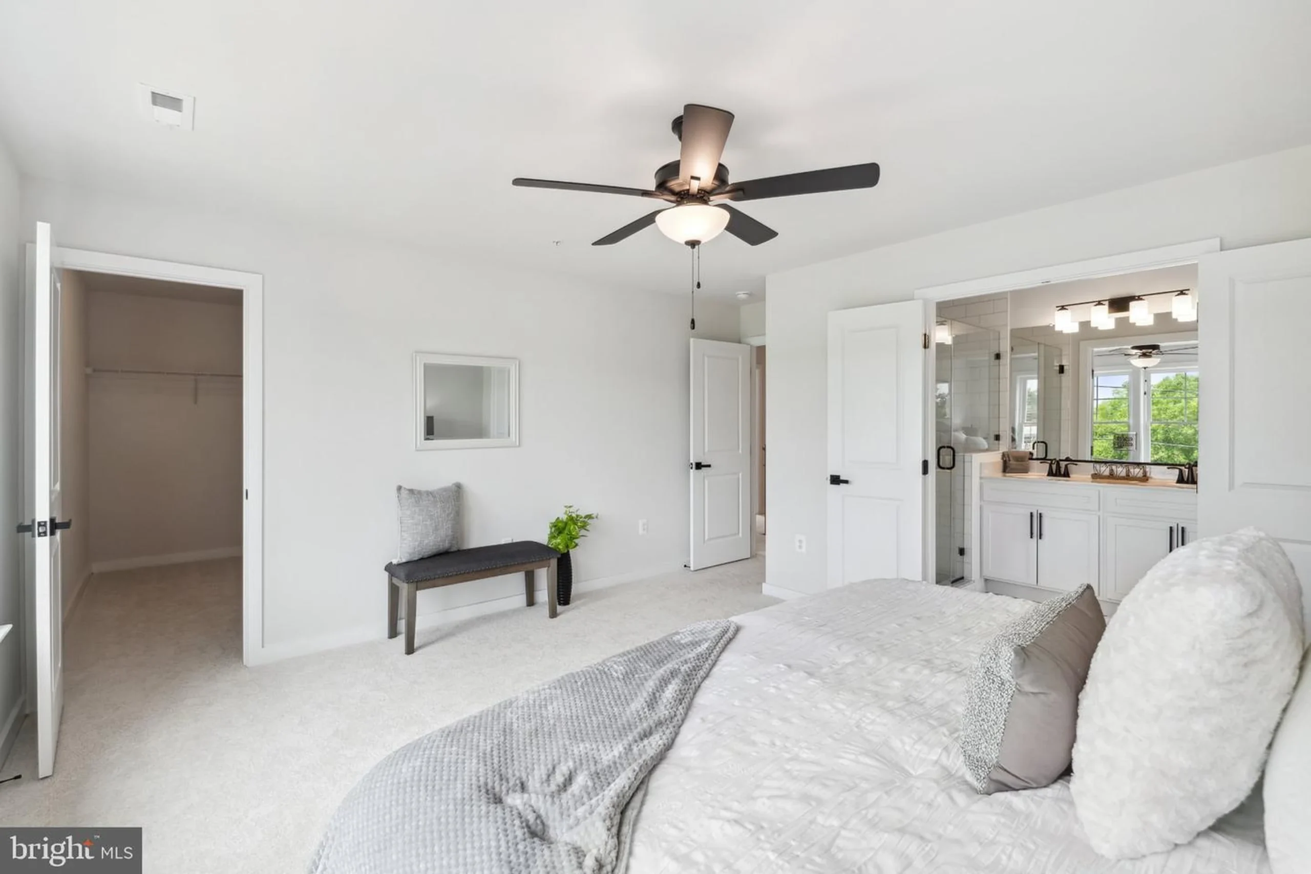 1003 Henry Avenue - Primary Bedroom