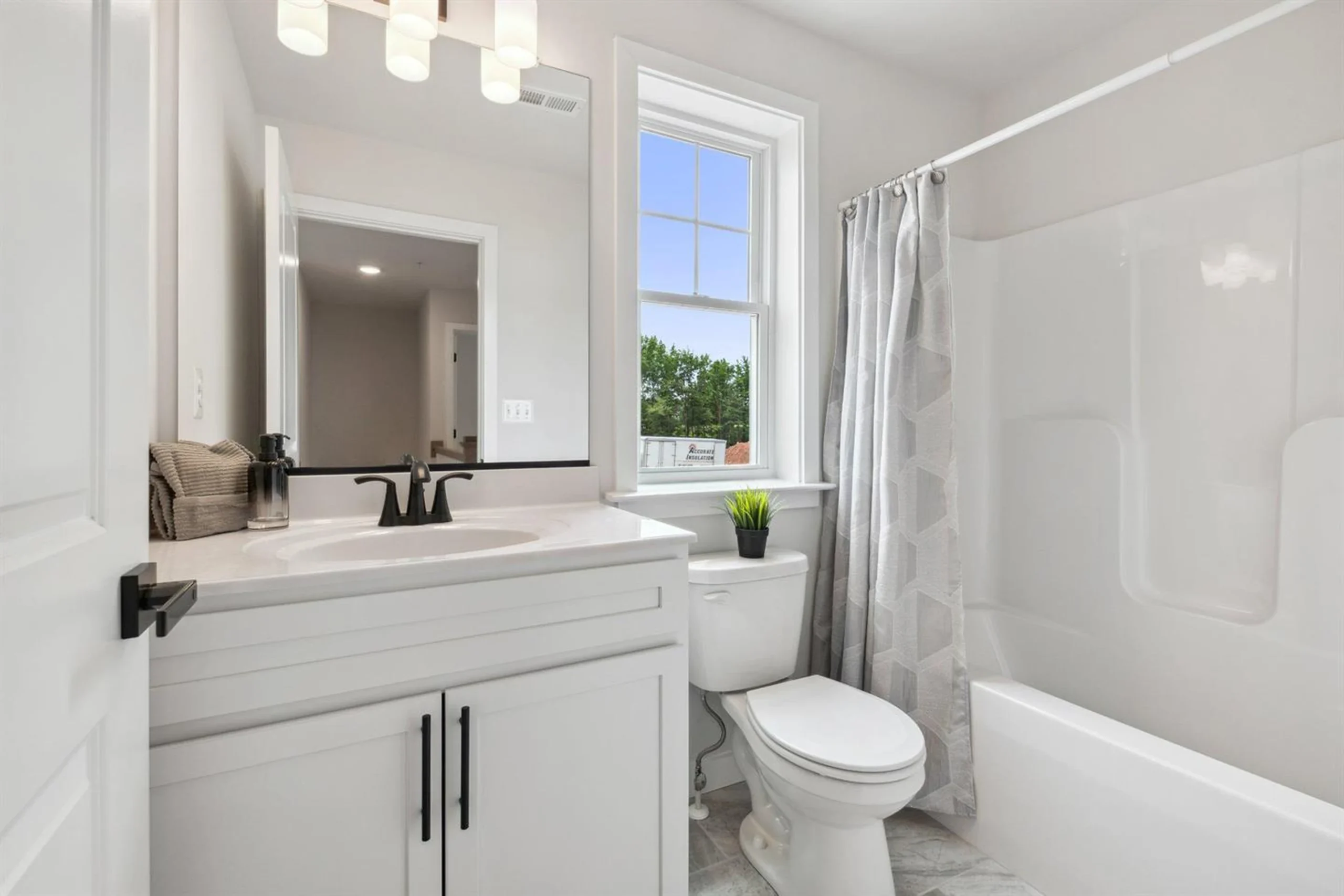 1003 Henry Avenue - Bathroom
