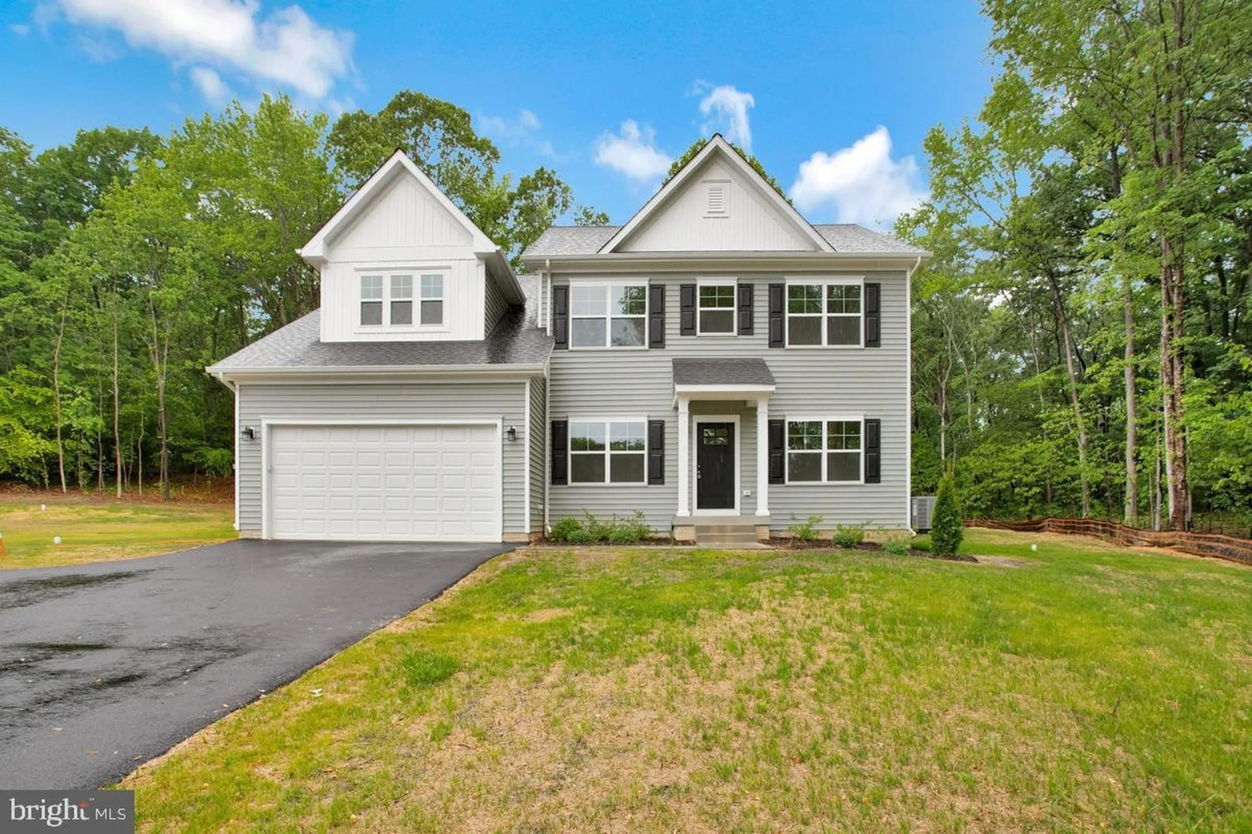 101 Kinsey Drive - Exterior