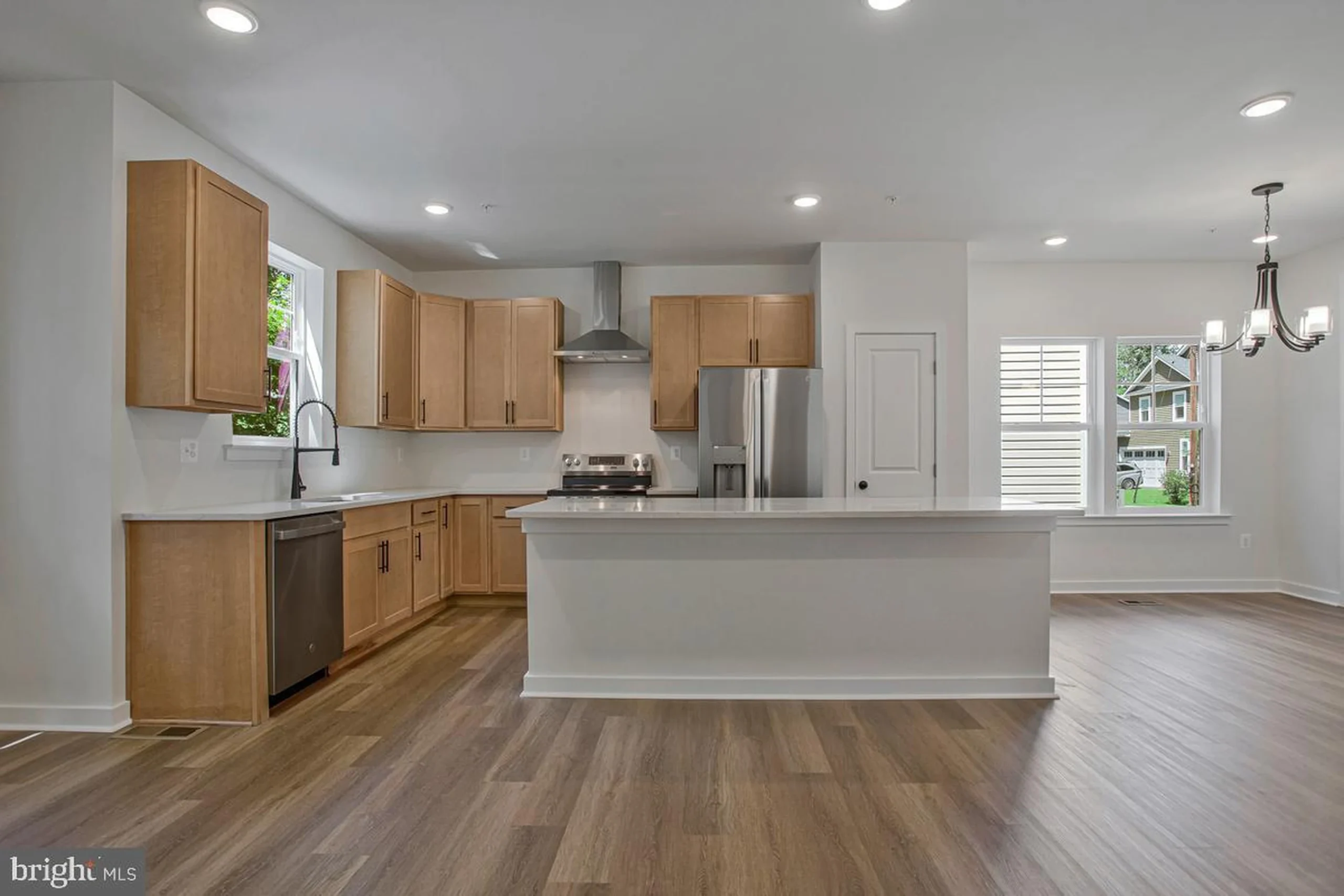 1225 Juniper St - Kitchen