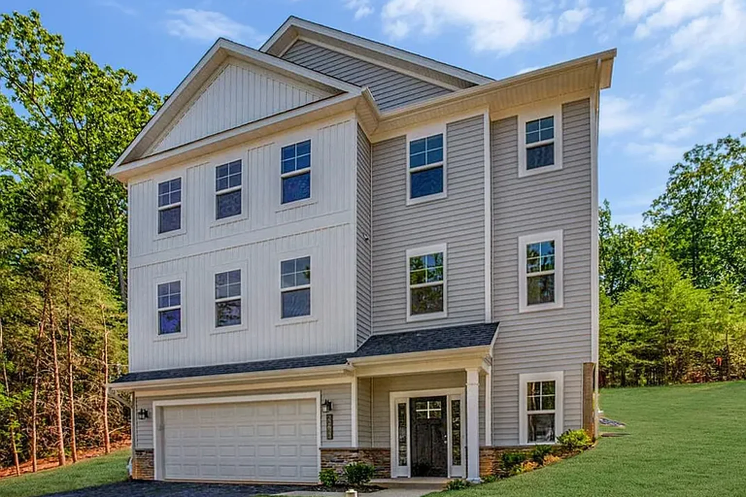 1235 Spruce Avenue - Exterior