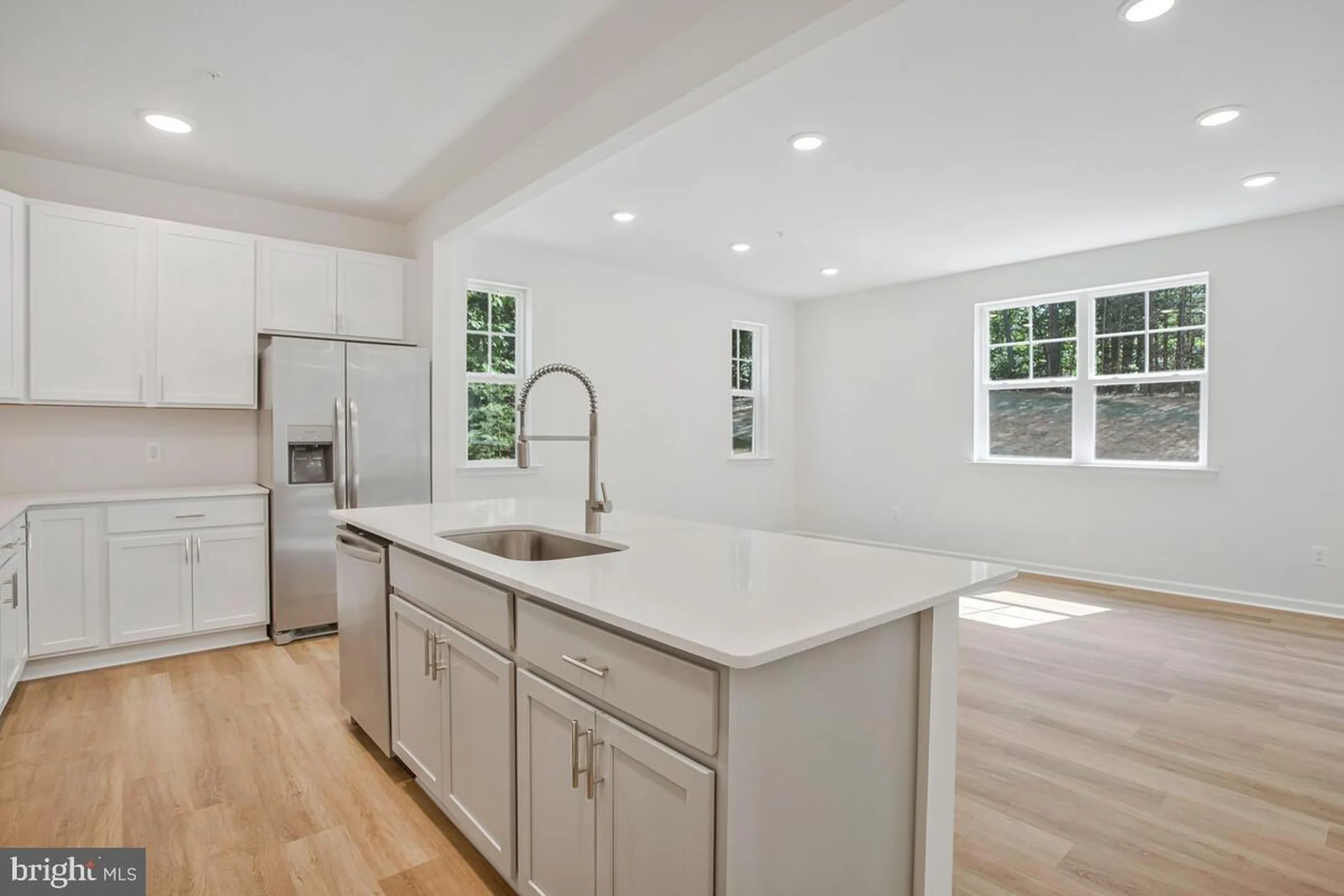 1237 Spruce Avenue - Kitchen