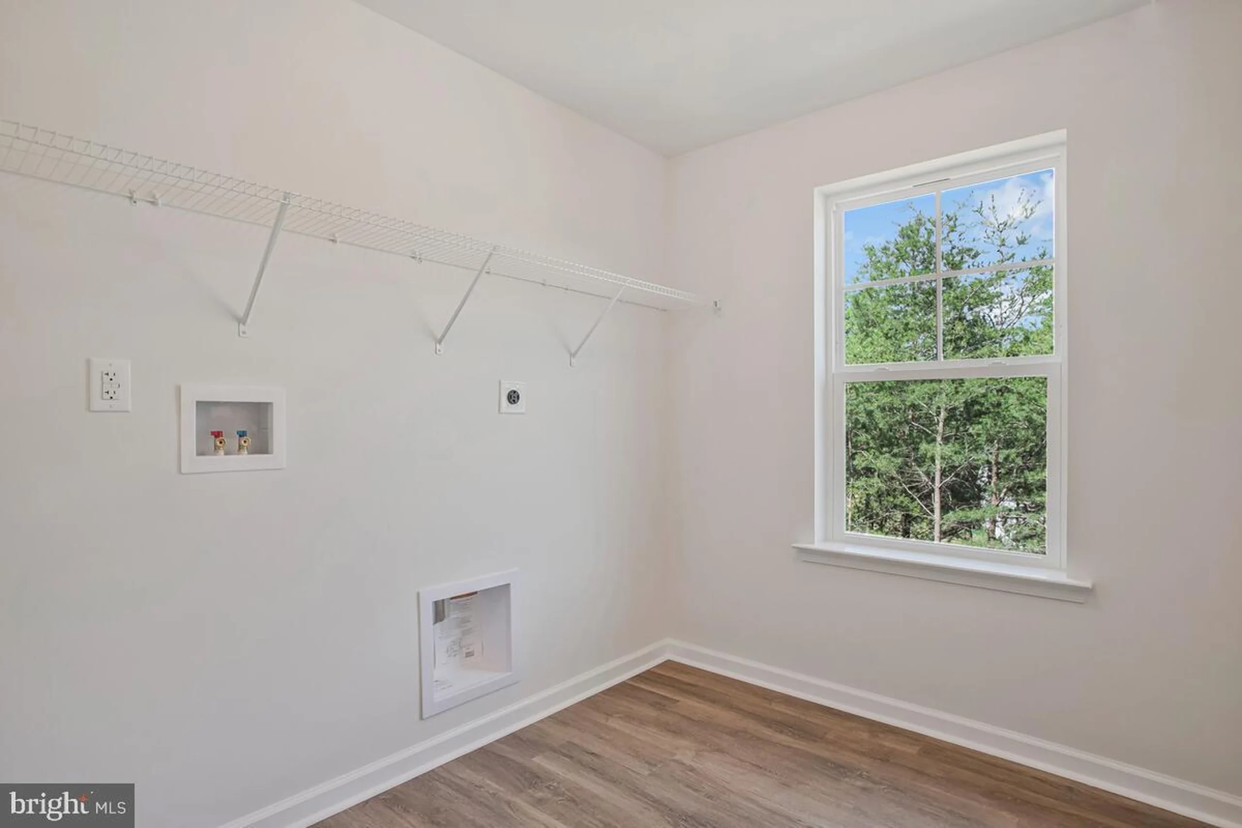 1237 Spruce Avenue - Laundry Room