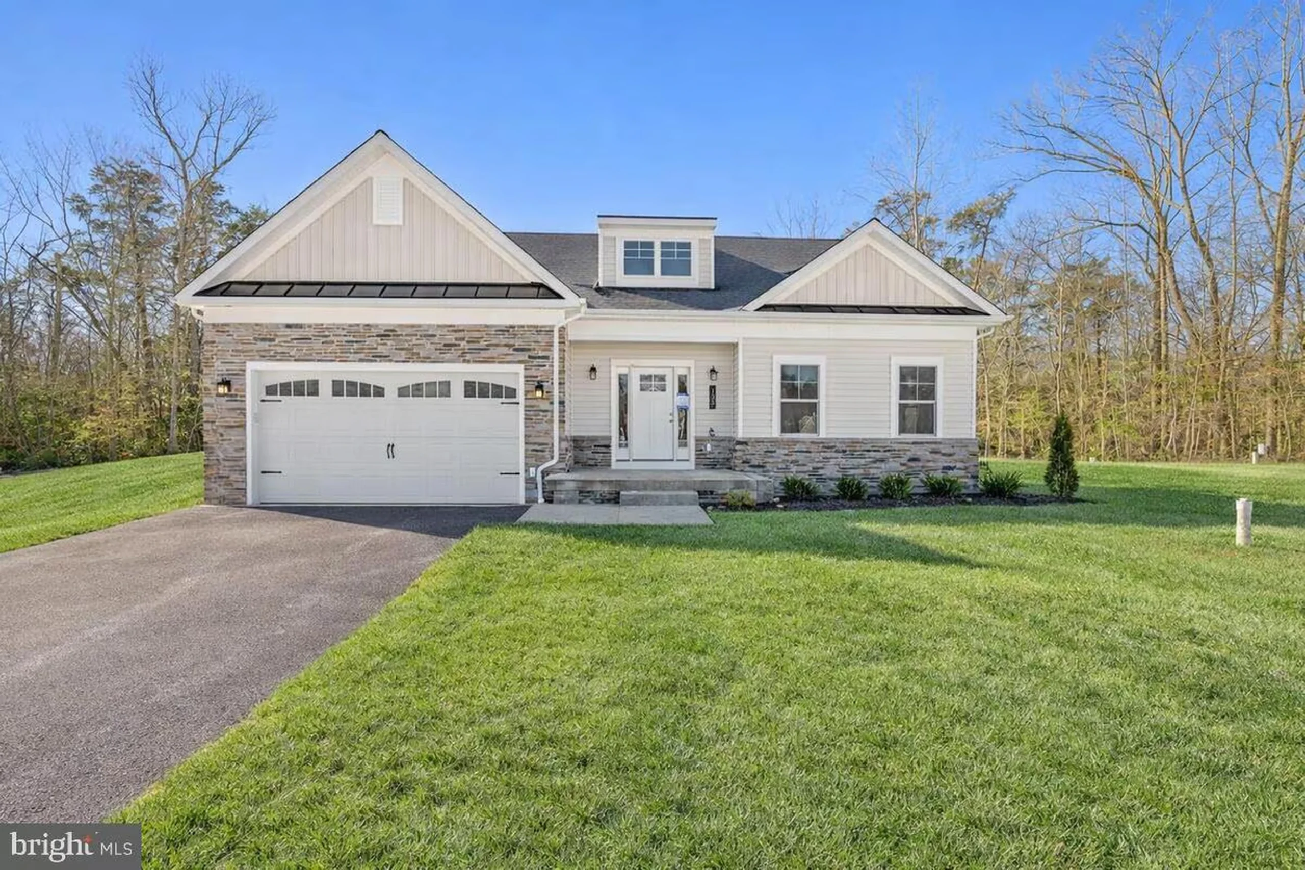 313 Columbia Lane - Exterior