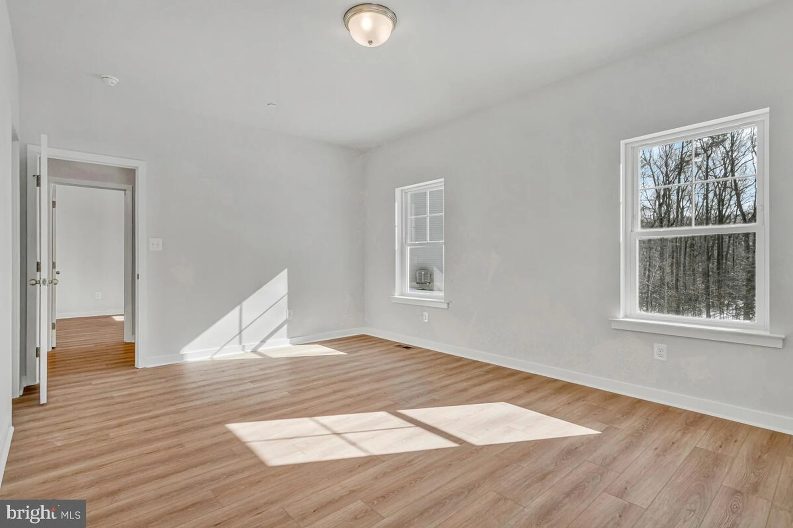 313 Columbia Lane - Primary Bedroom