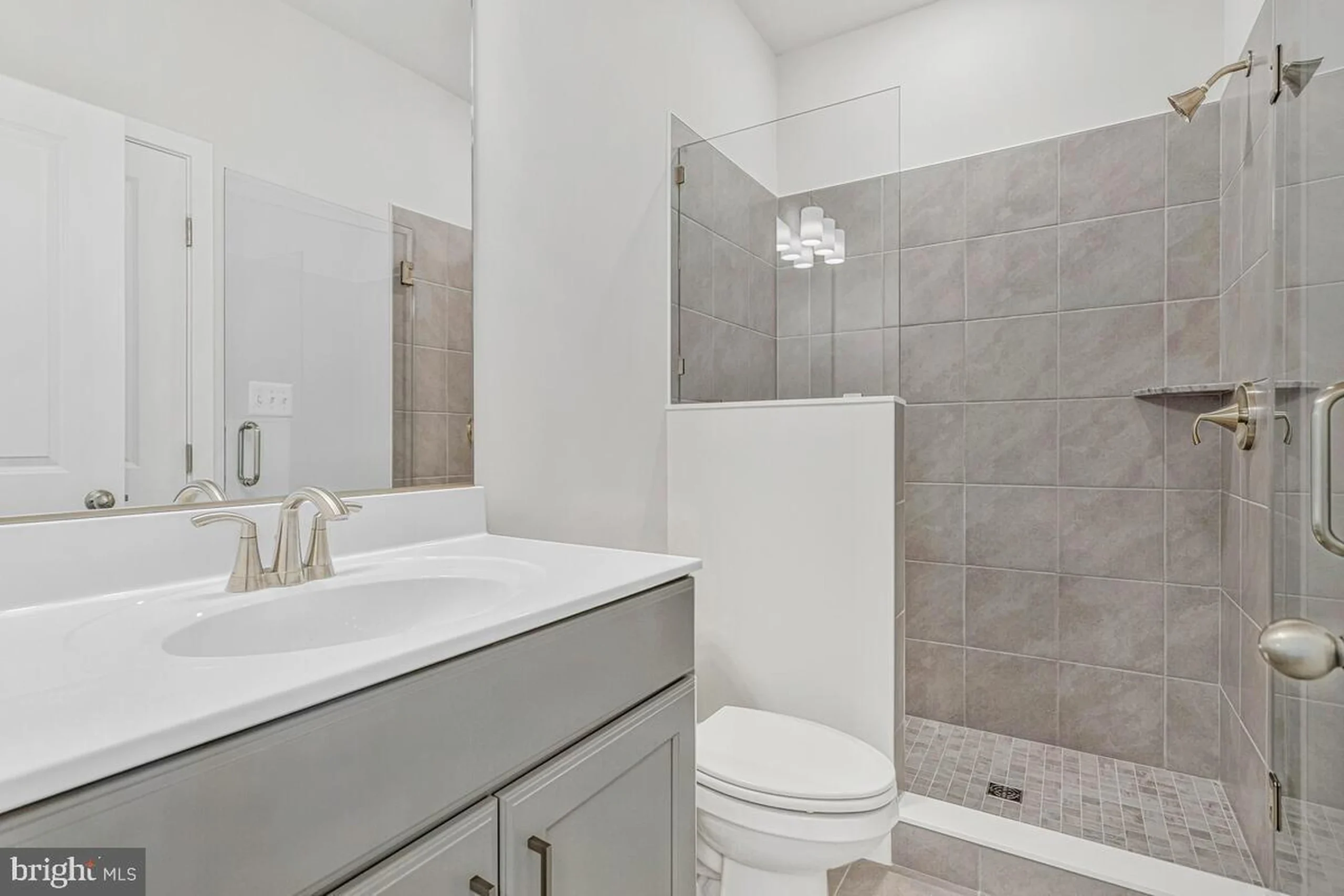 313 Columbia Lane - Bathroom