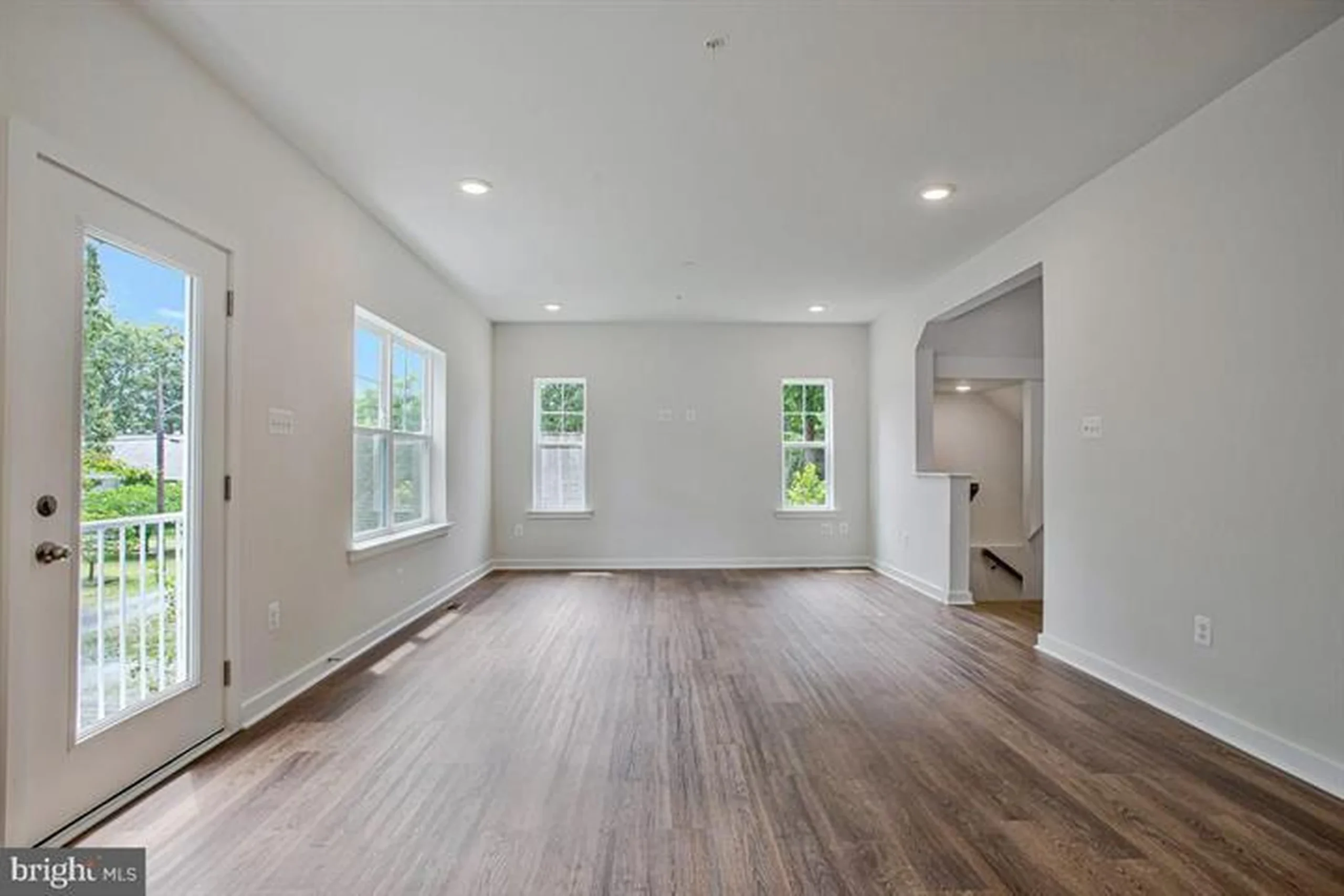 721 Nollmeyer Road - Family Room