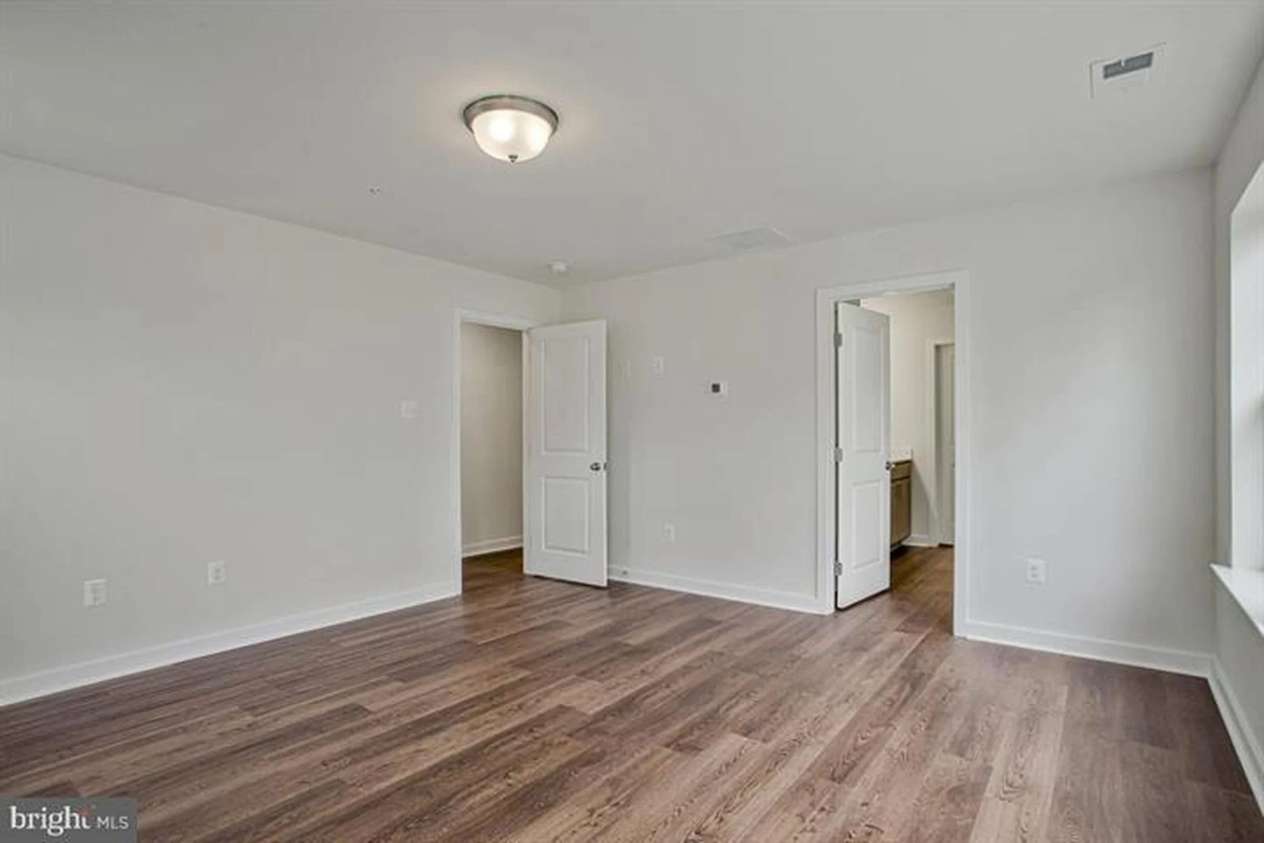 721 Nollmeyer Road - Bedroom