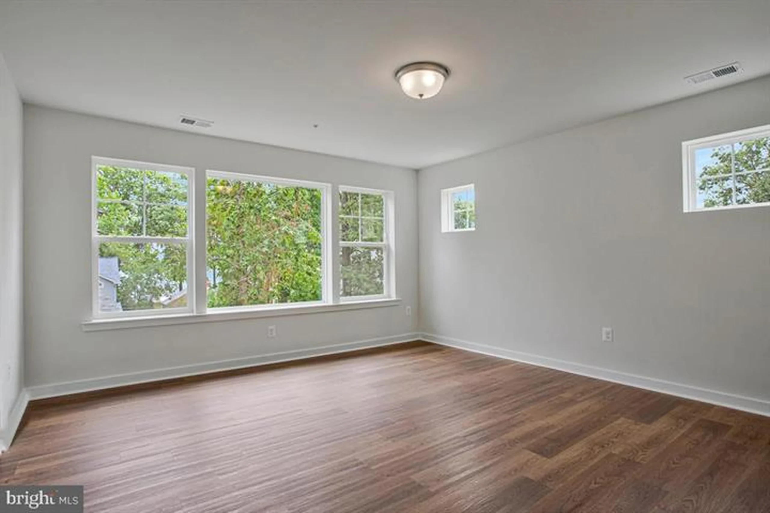 721 Nollmeyer Road - Bedroom